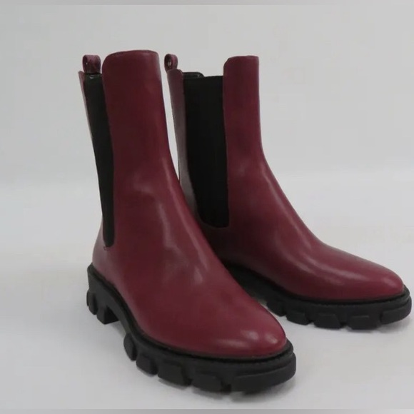 Michael Kors Ridley Lug Sole Chelsea Boots - Picture 2 of 4